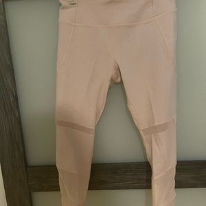 Calia Carrie Underwood  mesh panel ligth pink no rip no stain smoke free home